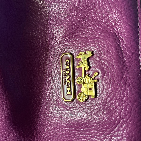 New with tag coach leatherware purse. - Picture 2 of 8